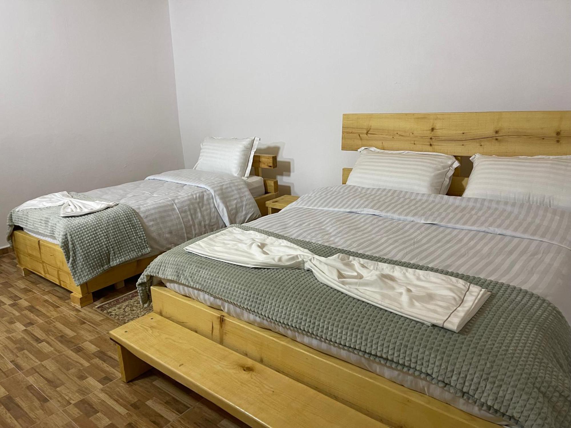 Hostel Ardjon House Berat Exterior foto